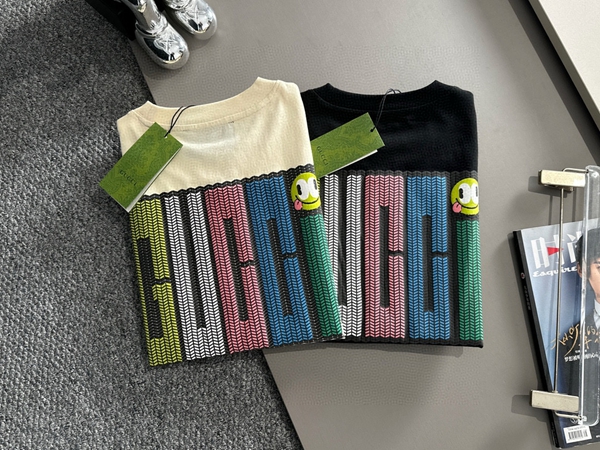 ブランドTシャツ全体デザイン